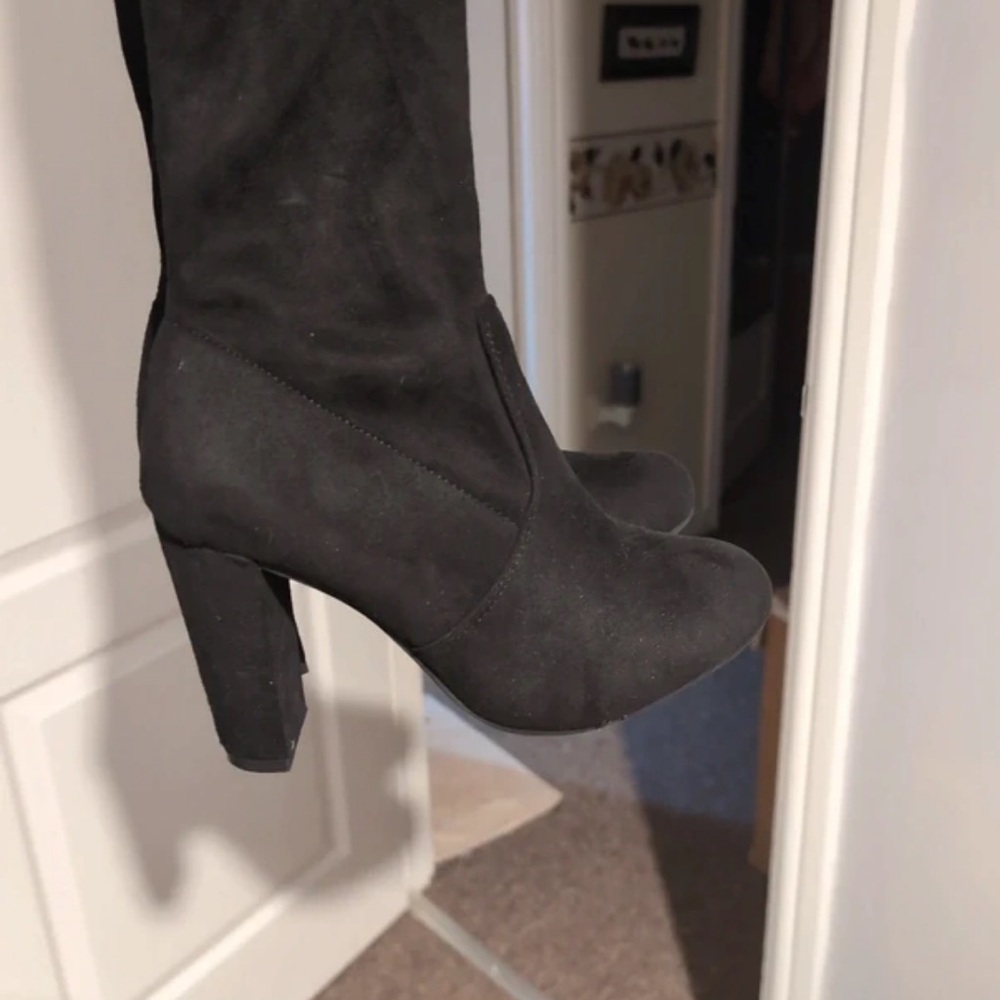 Boots Black Suede Heeled Boots